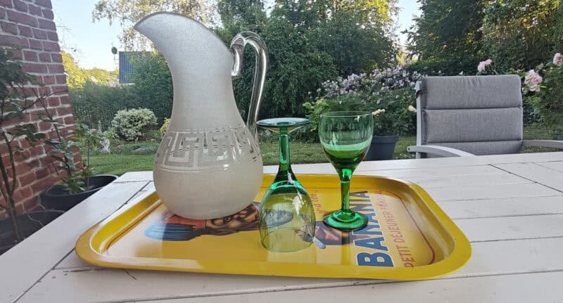 Banania serveringsbakke i jernblik af ældre dato