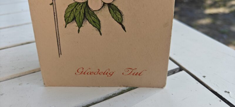 Glædelig Jul. Julekort med Dannebrog