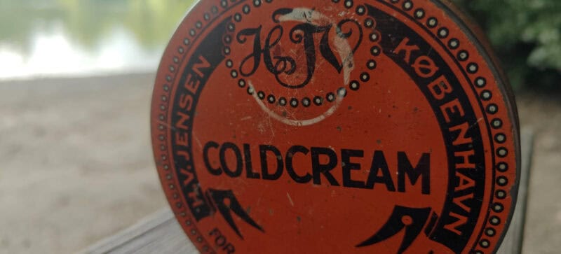 H. V. Jensen København. Coldcream. For massage og Hudpleje. Blikdåse