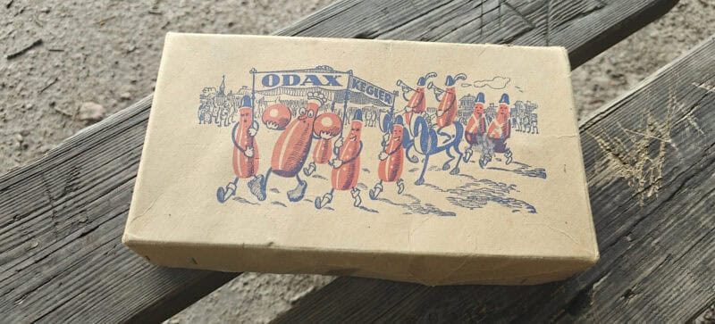 ODAX kegler. Keglesæt. Rødlakerede trækegler og kugle