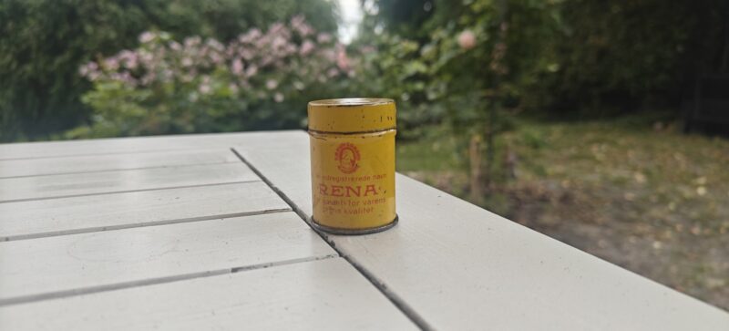 Rena krydderier. Sort Peber. P. Baunsgaard Aarhus. Blikdåse. Krydderidåse
