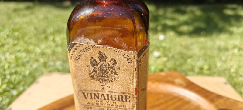 Gammel flaske. Vinagre Maille