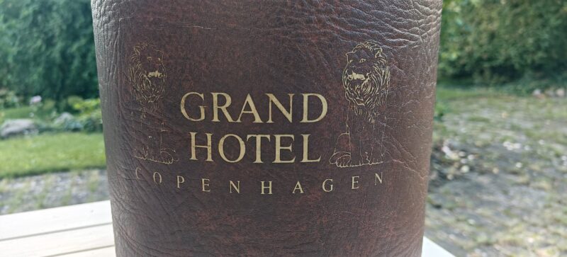 Skraldespand fra Grand Hotel København. Lesco