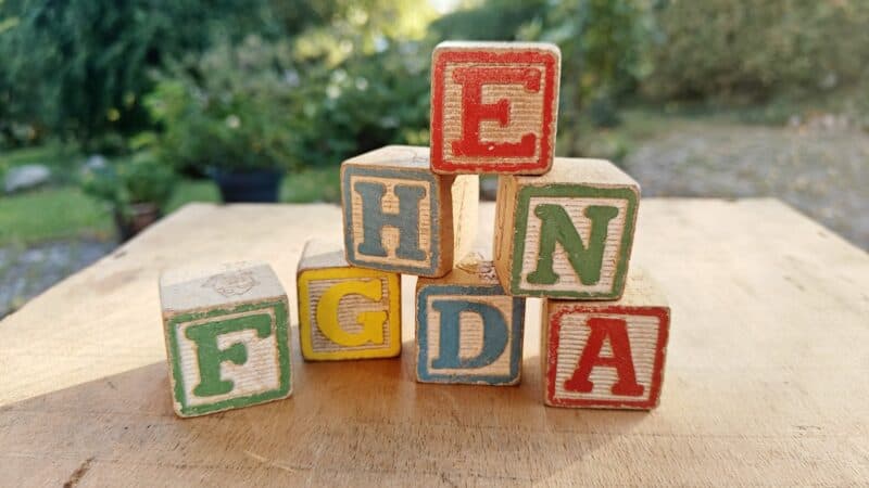Bogstavsklodser. F E H G D N A