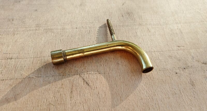 Svanehals lampeholder i messing
