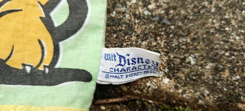Gammel Disney Pluto hånddukke med pivert