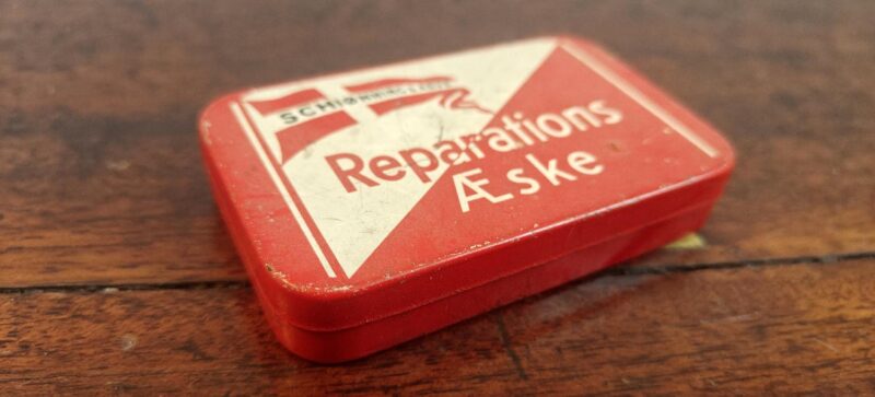 Schiønning & Arve reparations æske. Lappegrej