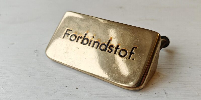Skuffegreb. Forbindstof. Messing