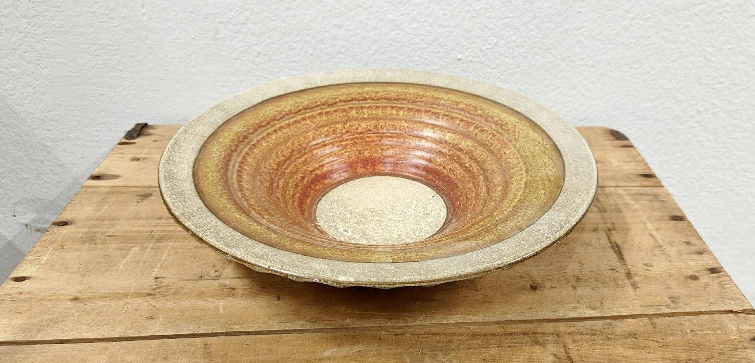 Stort fad. Brun og beige. Knabstrup