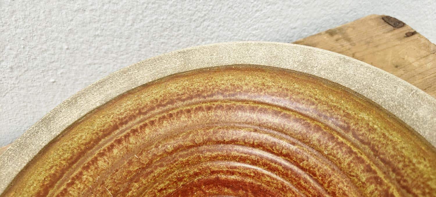 Stort fad. Brun og beige. Knabstrup