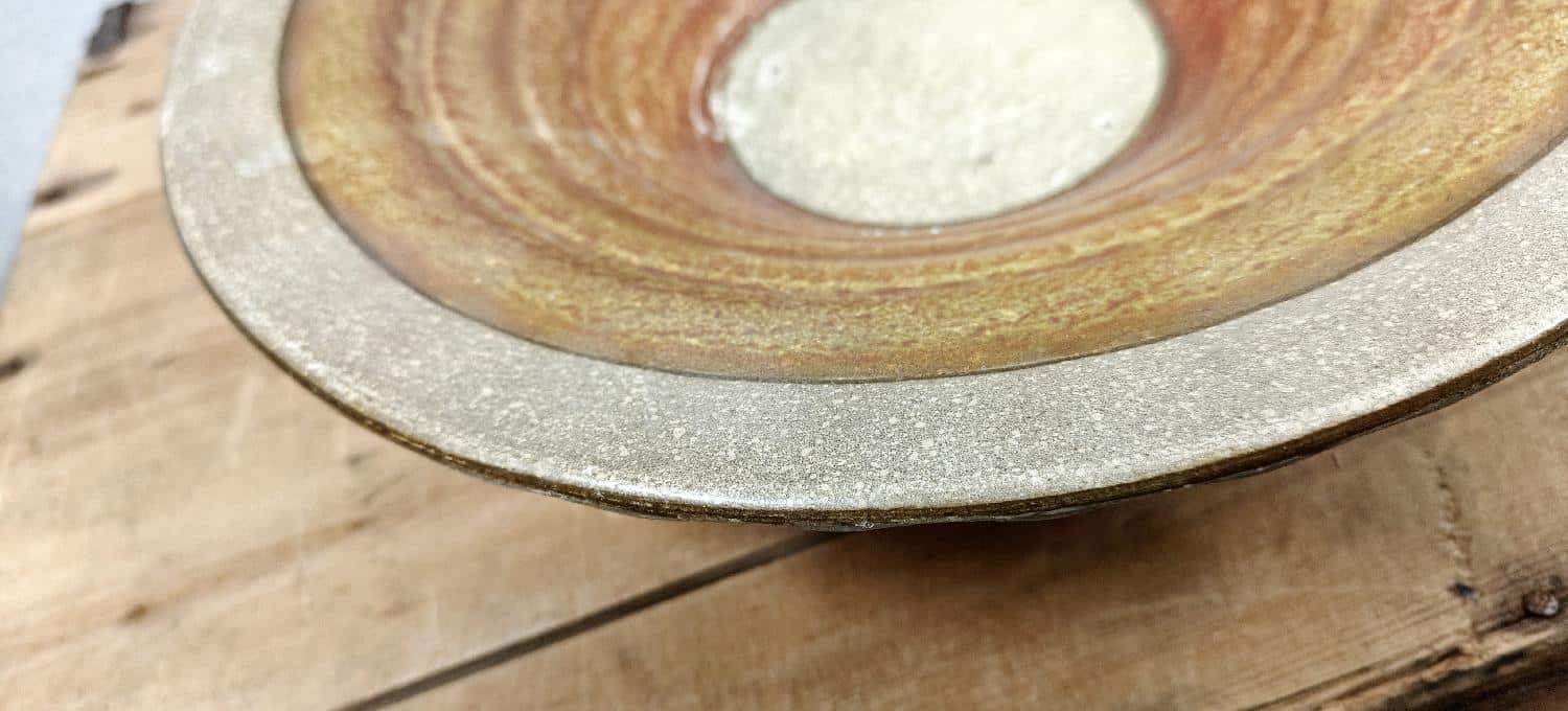 Stort fad. Brun og beige. Knabstrup